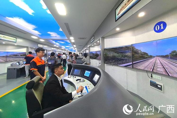 广西柳州:中马学生同台“比拼”铁路实操技能